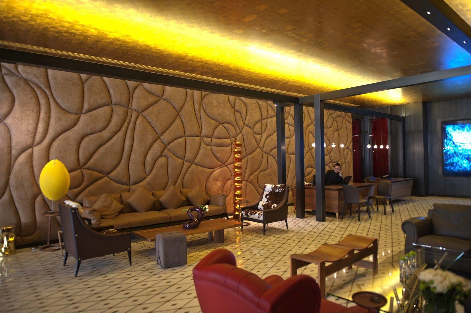 Saifi Suites Hotel Beirute Exterior foto